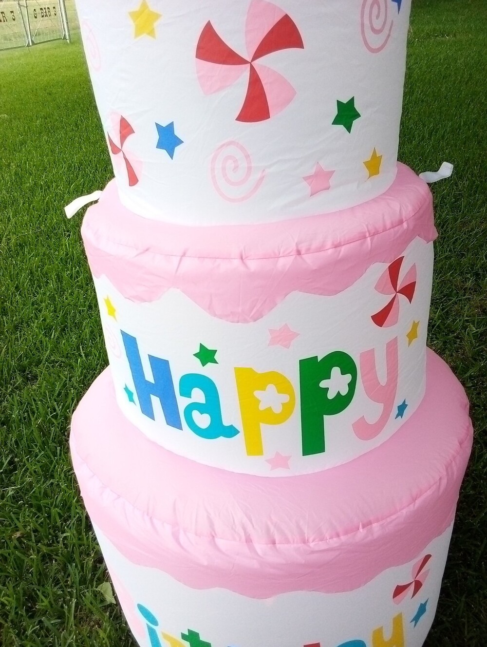 Birthday Cake 🎂 Inflatable - Picture 4 of 5